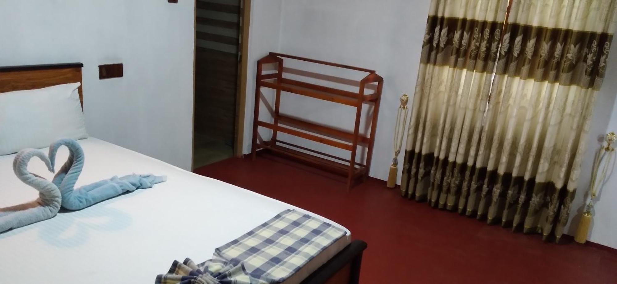 Soma Cabana, Homestay & Restaurant Тангале Екстериор снимка