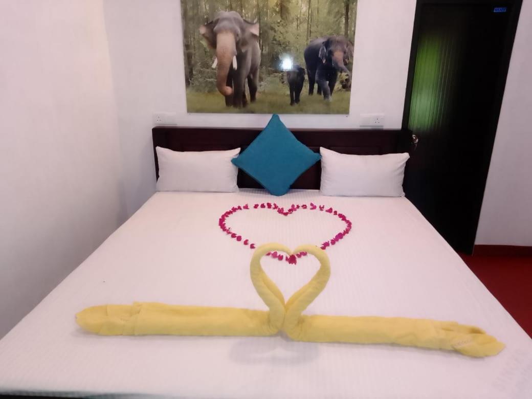 Soma Cabana, Homestay & Restaurant Тангале Екстериор снимка